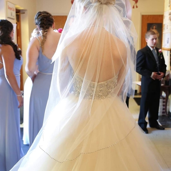 Lazaro Wedding Ball Gown - Picture 12 of 15